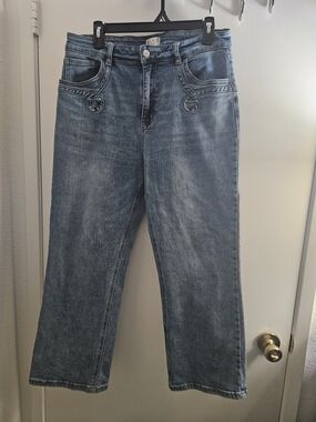 Mid Wash Straight-Leg Women's Jeans - Classic Blue